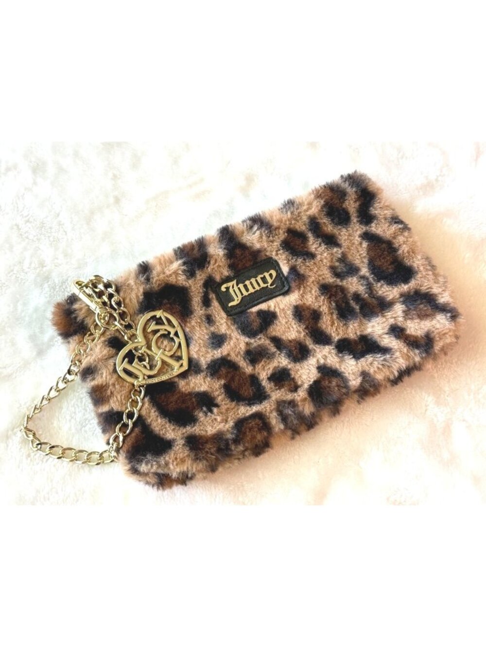 y2k Juicy Couture faux fur cheetah wristlet gold chain/charm detail, logo lined